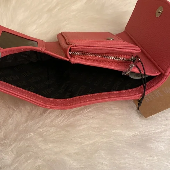 NWT Steve Madden Raspberry Pink Trifold Wallet - Picture 11 of 11
